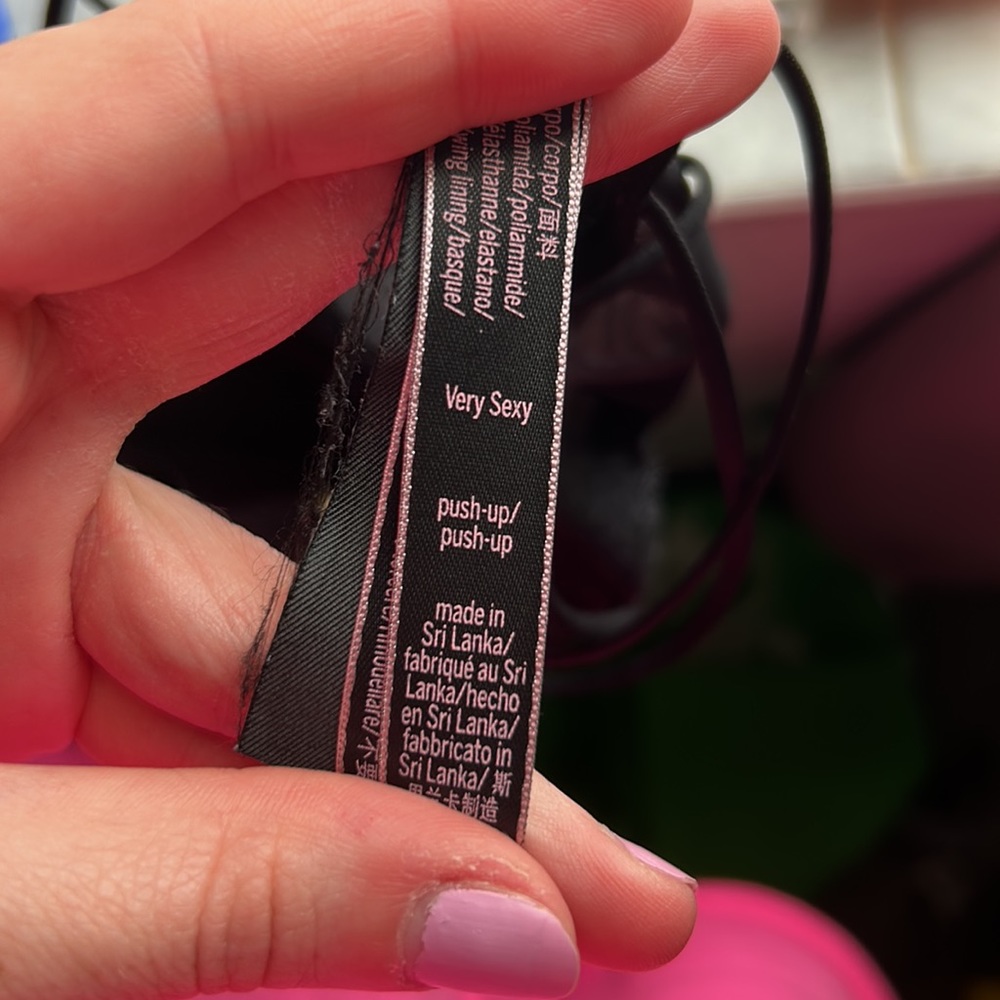 Victorias Secret Bra - Picture 8 of 9